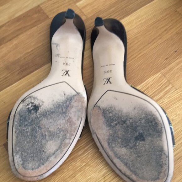 Louis Vuitton black sandals sz 39 1/2 - Picture 3 of 3